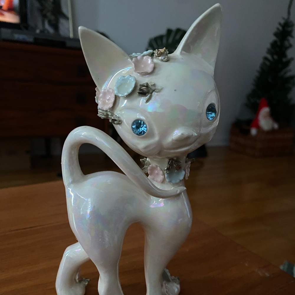 Vintage Lefton Iridescent White Jeweled Siamese Cat Figurine w/ Applied Flowers